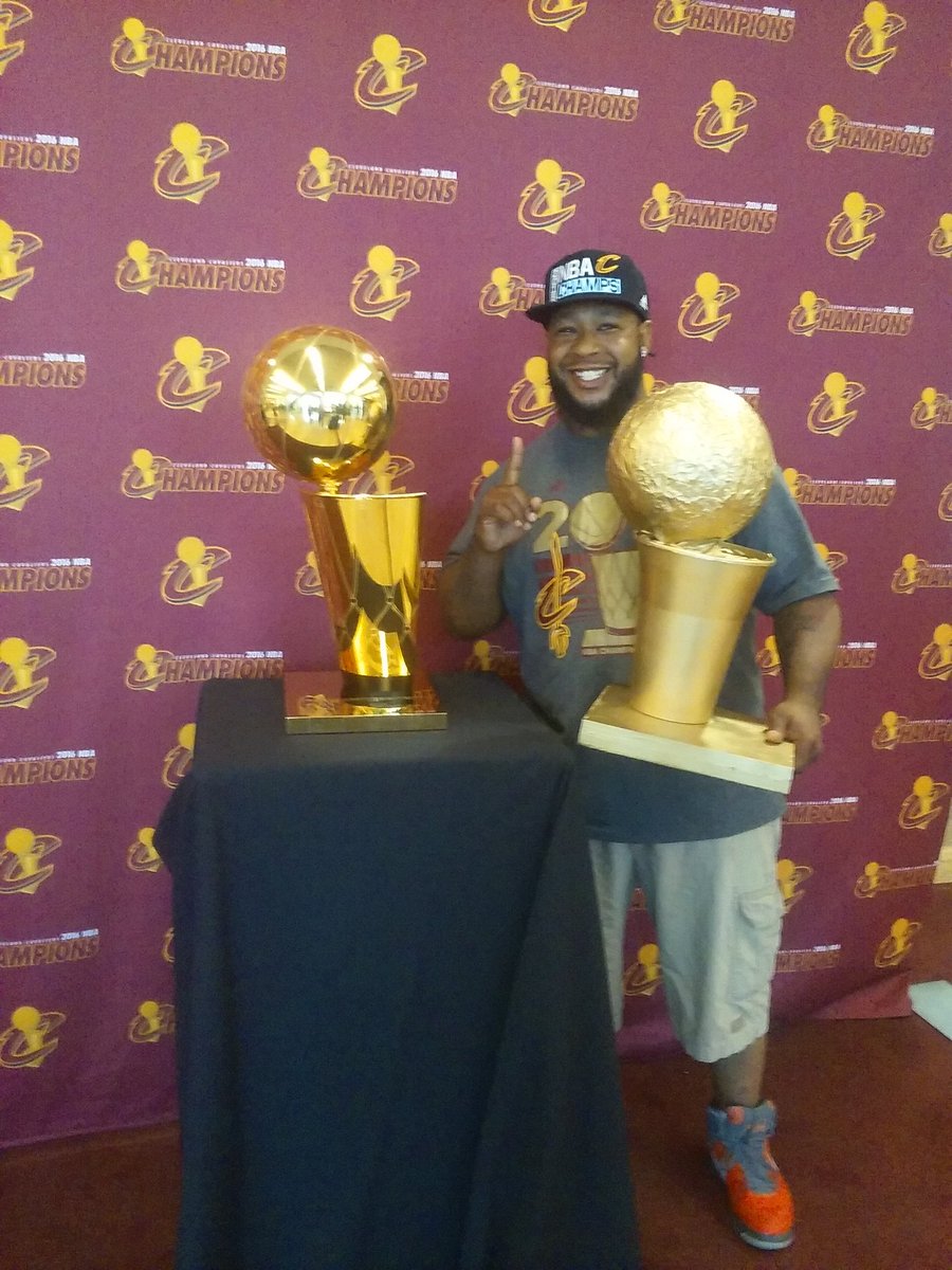 Milli_Milles's tweet photo. Ive Always #BELIEVED #DefendTheChampS @MegDShaw @cavsdan @Fathead @fox8news @jaycrawfordespn. @cavs @SPORTalkCavs https://t.co/yvWFutgvqc