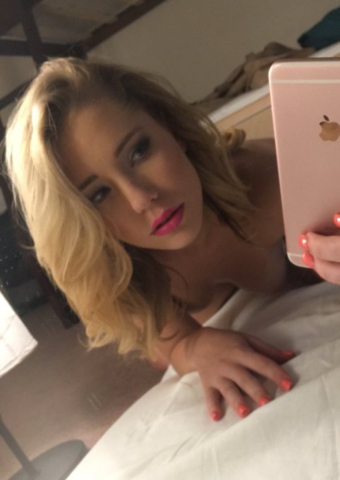 💋 https://t.co/aX9ATdMK1M