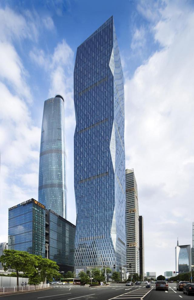 skyrisecities's tweet photo. #Goettsch-Designed R&amp;F Yingkai Square Completed in #Guangzhou. https://t.co/c0INuX4Stp #Architecture #CRE #China #RE https://t.co/KtzMp2Pe1r