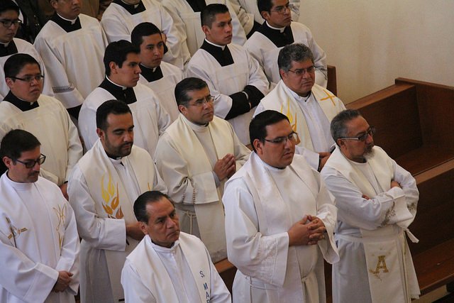 SeminarioMX's tweet image. ¿Sientes el llamado de servir a los demás? ¡Esfuérzate y sé valiente! #LlamadoDeDios ow.ly/TnHk3039thp