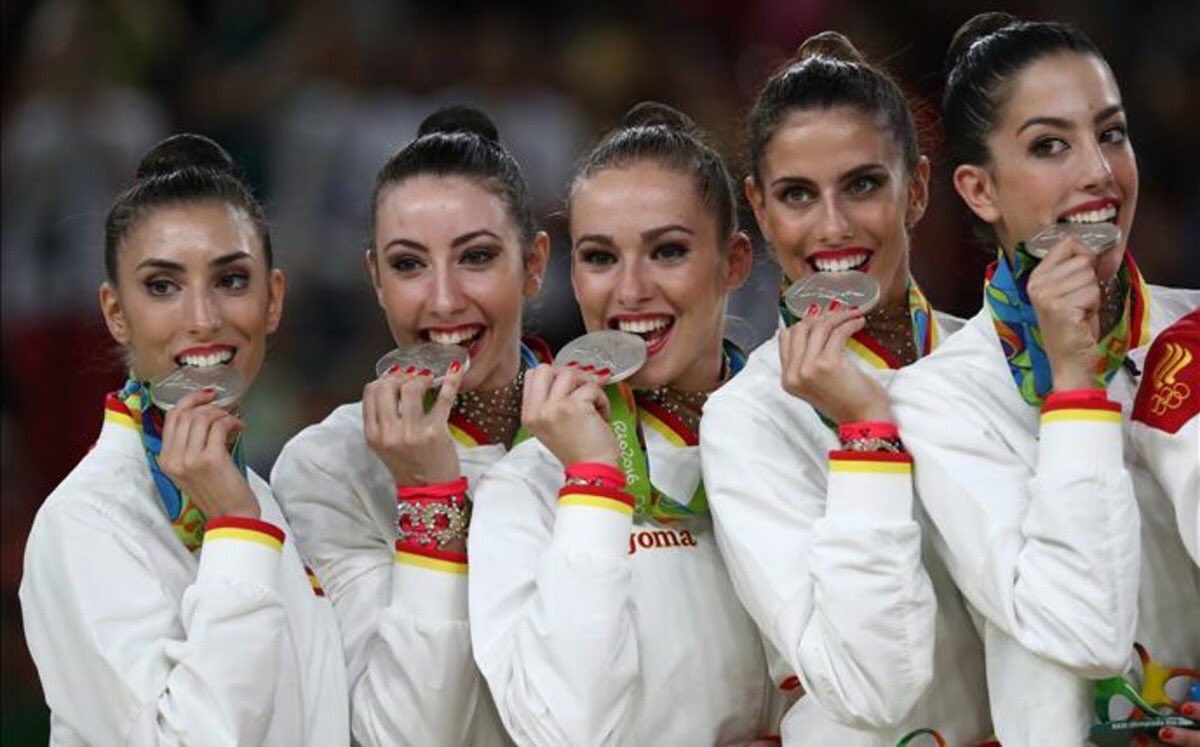 alequereda's tweet photo. Increible,los sueños se cumplen! a todos aquellos que siempre habéis confiado,aquí está,somos SUBCAMPEONAS OLÍMPICAS https://t.co/X7RID3ZZiX