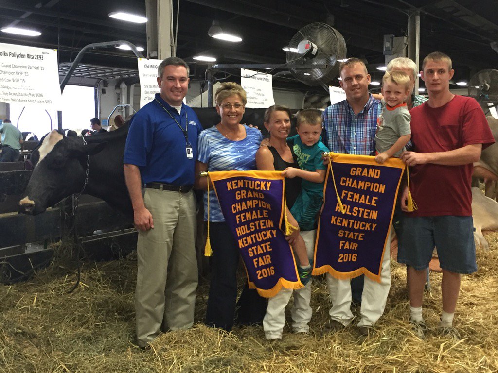 KYAgCommish35's tweet image. Congratulations to Cathy Buckley with KDA on Grand Champion Holstein at the 2016 Ky State Fair! @kentuckyag