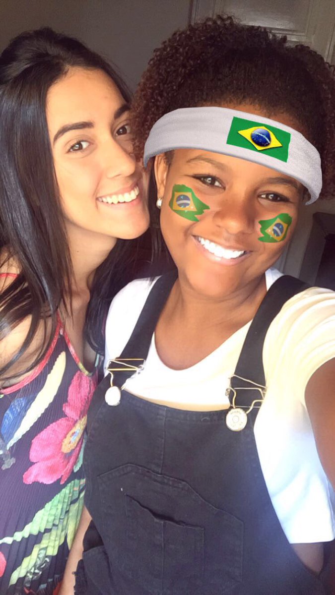 _sangella's tweet photo. Somos pé quenteeeeeeeeee 💚💛 #EOuro https://t.co/G40f2oEm7g