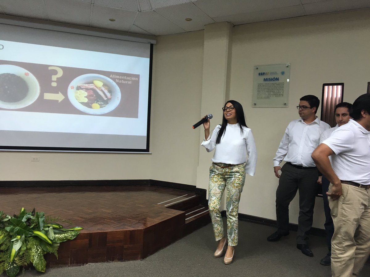 guidocaro's tweet photo. Equipo "Argo" de #EMAEXIX presentando su idea de negocio en @ESPAE https://t.co/46Tt4q39dN