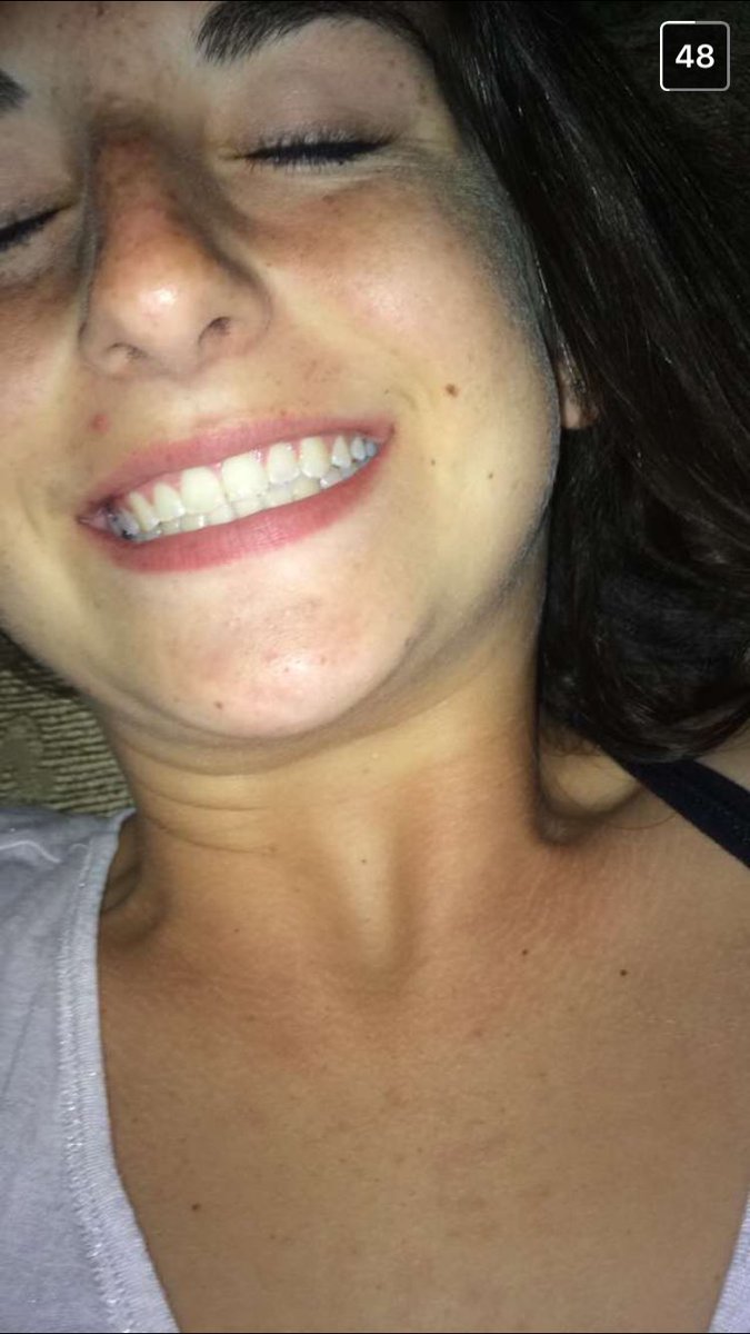 drewsgorgeous's tweet photo. Bella smiling/laughing is the best thing that ever happened to me https://t.co/jli3CmNW0M