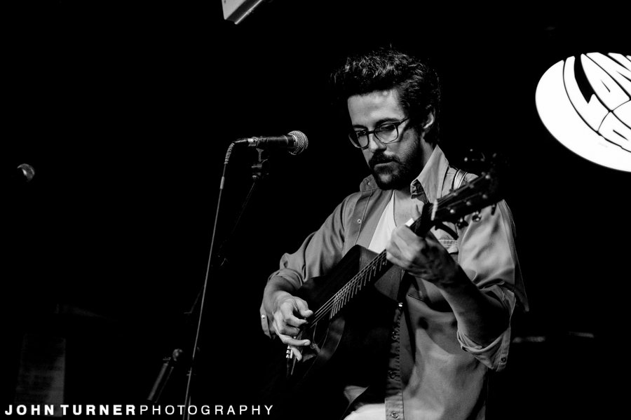 cinematicstills's tweet image. #BlackandWhite shot of the majestic @StephenGlithero playing for @BlockPorter at the @halfmoonbs. #LiveMusicPhoto