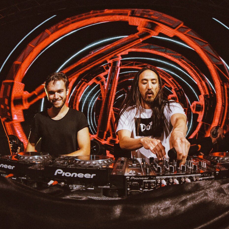 A little back 2 back with my brother @Zedd 🏋🏽🏋🏽 https://t.co/ncAiEv3VCP