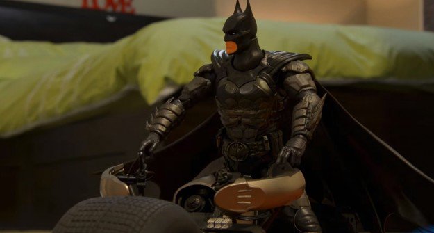 Robot6's tweet image. Watch Batman, Iron Man Action Figures Clash in Impressive Stop-Motion Movies - bit.ly/2bap2X2