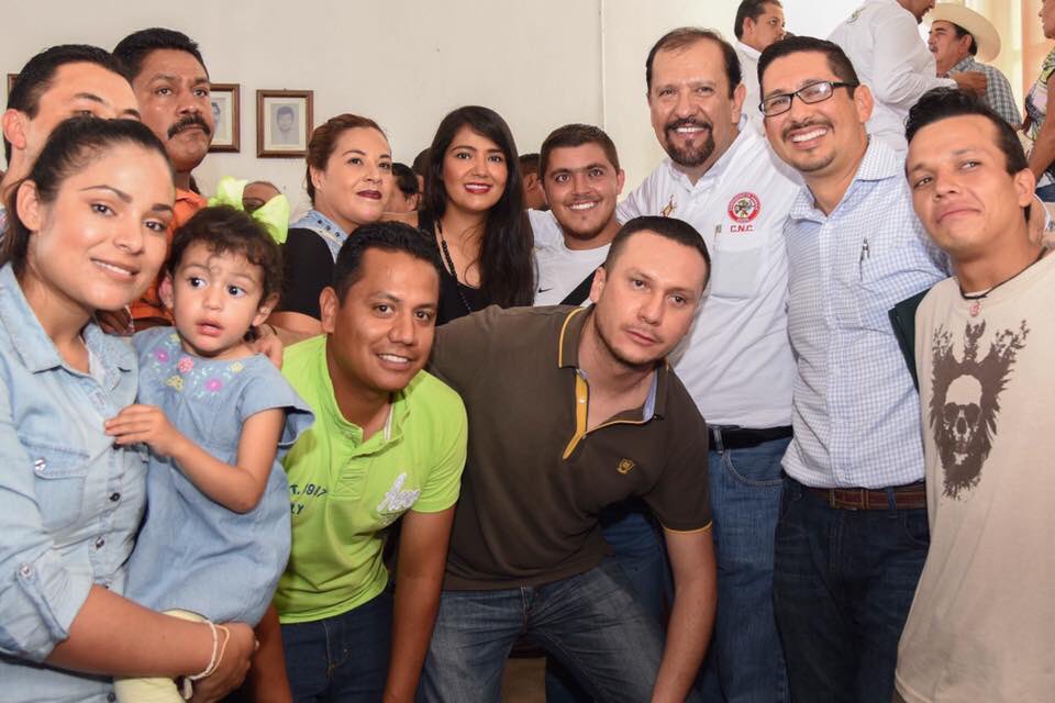 ManuelCota's tweet photo. Gracias amigos de los ejidos de los municipios de #Ahuacatlan #Jala y #AmatlánDeCañas https://t.co/6Tnj1N86hc