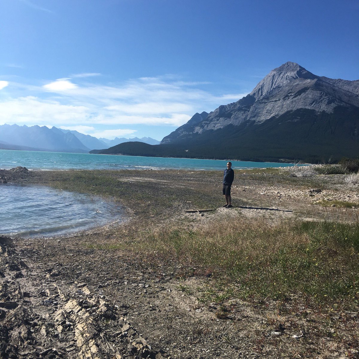 stjamesgateband's tweet photo. Beautiful setting for making music. #celticmusic #bagpipes #tinwhistle #mountains #rockies https://t.co/KW0wCiGlpf