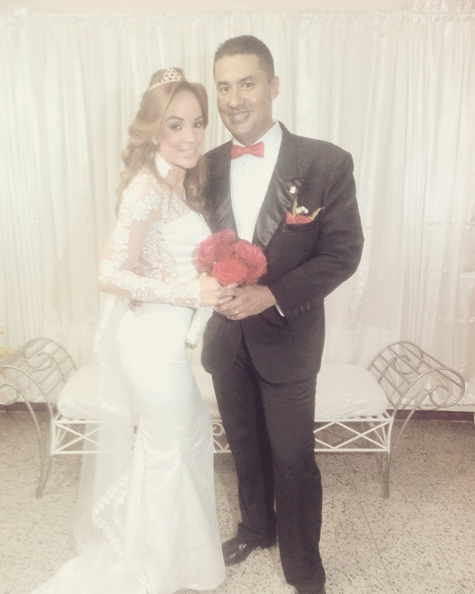 ariparratorres's tweet photo. Un pacto de Amor ante Dios por la eternidad https://t.co/wkvdBtNv0E