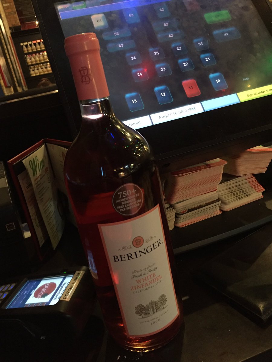 breanne__whyte's tweet photo. Going away present from one of my co-workers. I adore my job ❤️❤️ https://t.co/JNSwLgaDcX