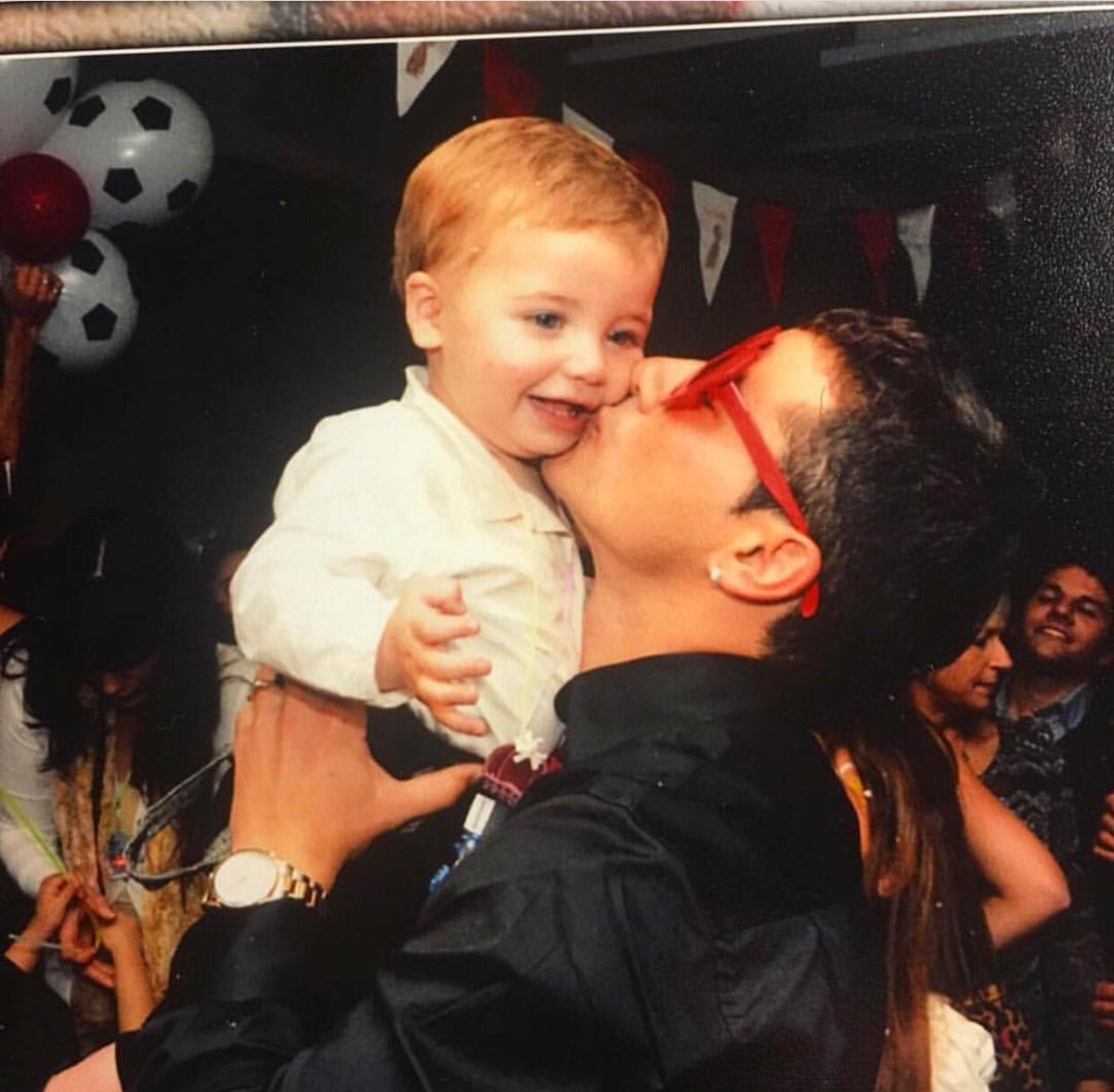 romorita11's tweet photo. Feliz día para todos los niños, principalmente a este #bebe❤ llamado #MaximoMora 👶🏼 que lo amo con Locura!!! https://t.co/lfHdOn5dRJ