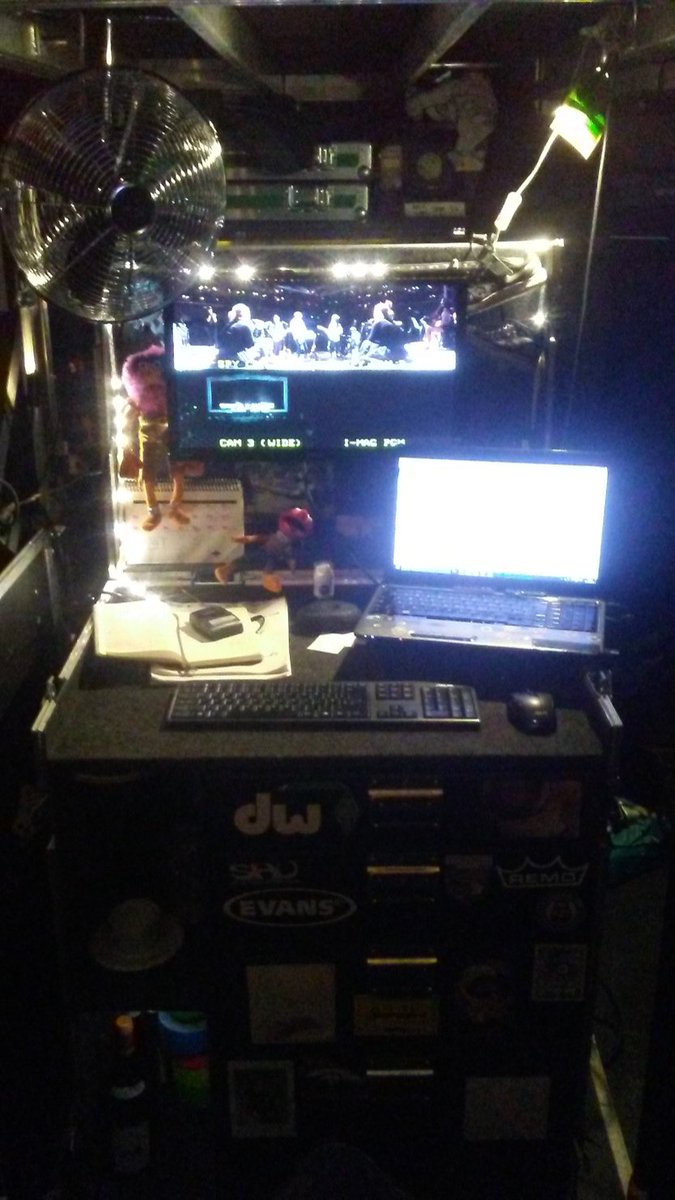 Londondrumco's tweet photo. After months of this view Simon gets to see daylight for a couple of weeks!! #Adeletour2016 https://t.co/WNlsMmkeCe