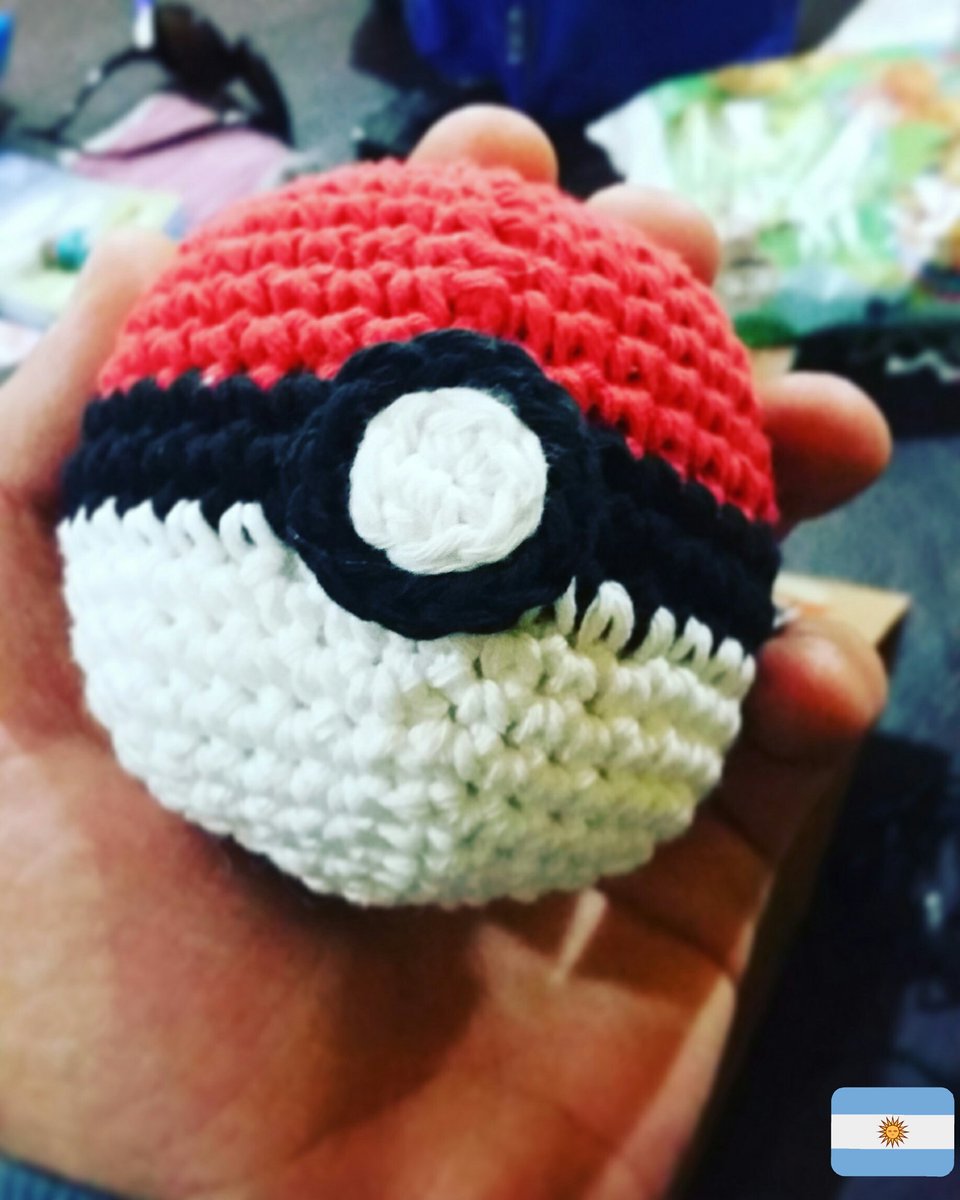 TwitchHispana's tweet photo. Hoy estuve en Avellaneda por el tema del evento "Fan" Que vamos a realizar, miren lo que me regaló una Emprendedora https://t.co/dGUQ0IIyAW