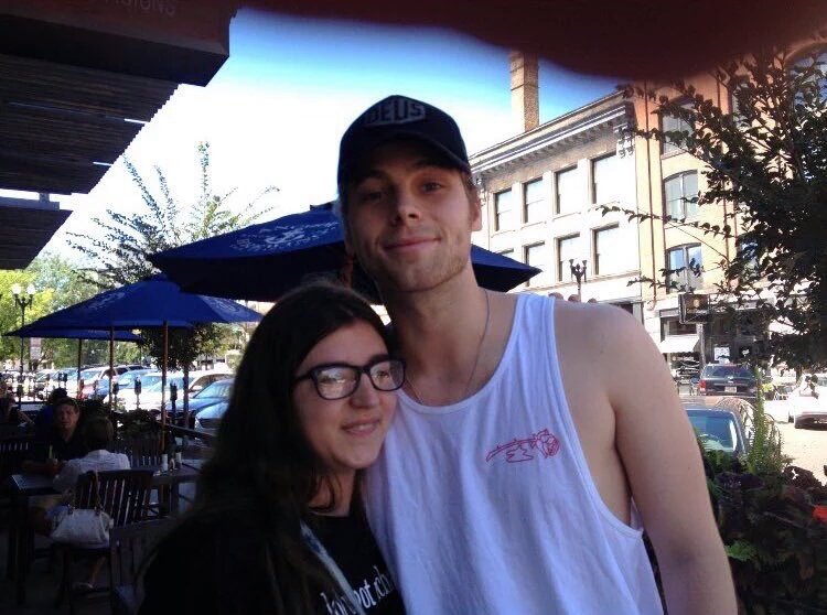 MinnWant5SOS's tweet photo. WHEN YOUR FRIEND MEETS 4/4 @5SOS
SO HAPPY FOR YOU  @SammyftJMW  ❤❤❤ -J https://t.co/wCg8i4jQ0c
