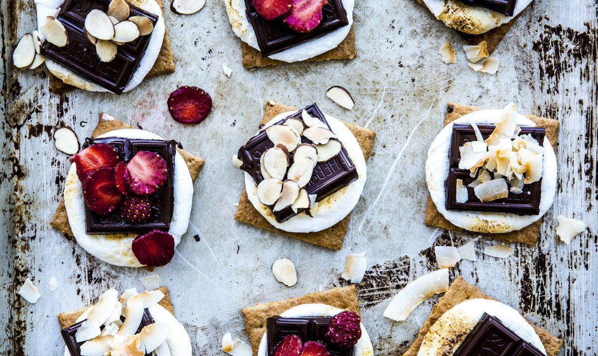 bonappetit's tweet photo. Because apartment dwellers deserve s'mores, too https://t.co/agaFrPEE1O https://t.co/5Vo3jyNgnR
