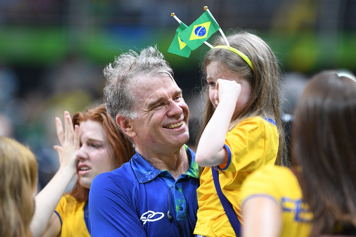 FanatikidsBR's tweet photo. Que imagem! Obrigado! #Voleibol https://t.co/BzYjofTasu