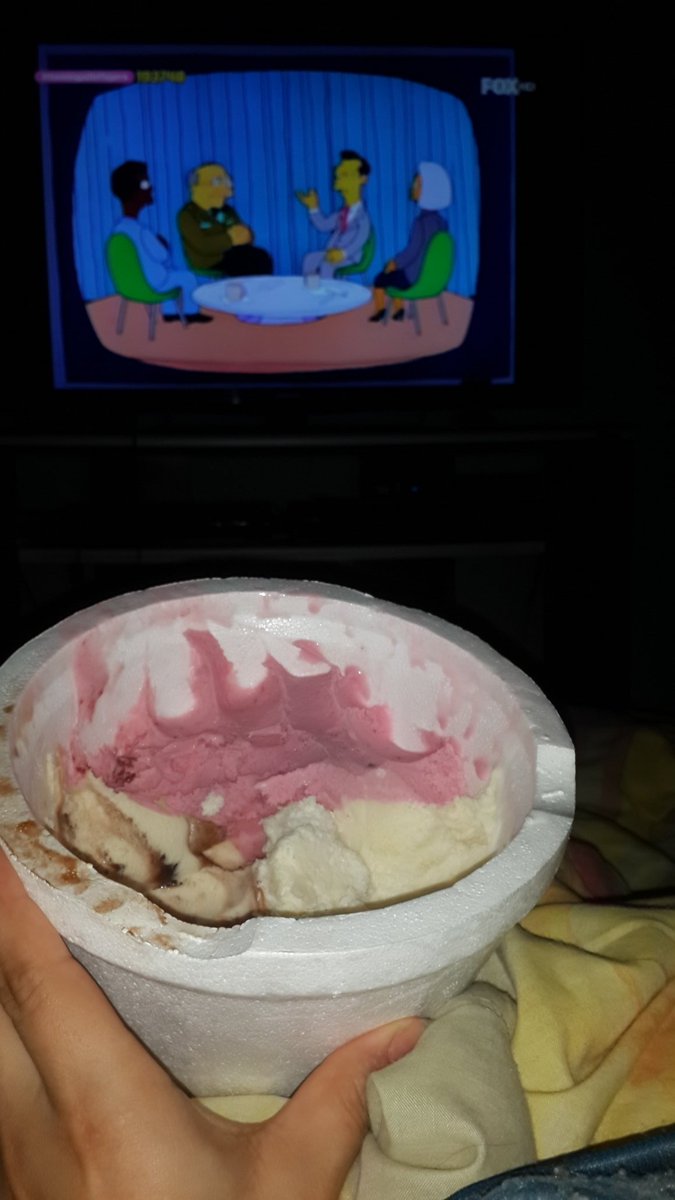 meka222_'s tweet photo. #DomingoDeFlojera #Simpsons #simpsonsmania #lovesunday https://t.co/Zn2oHC3KCD