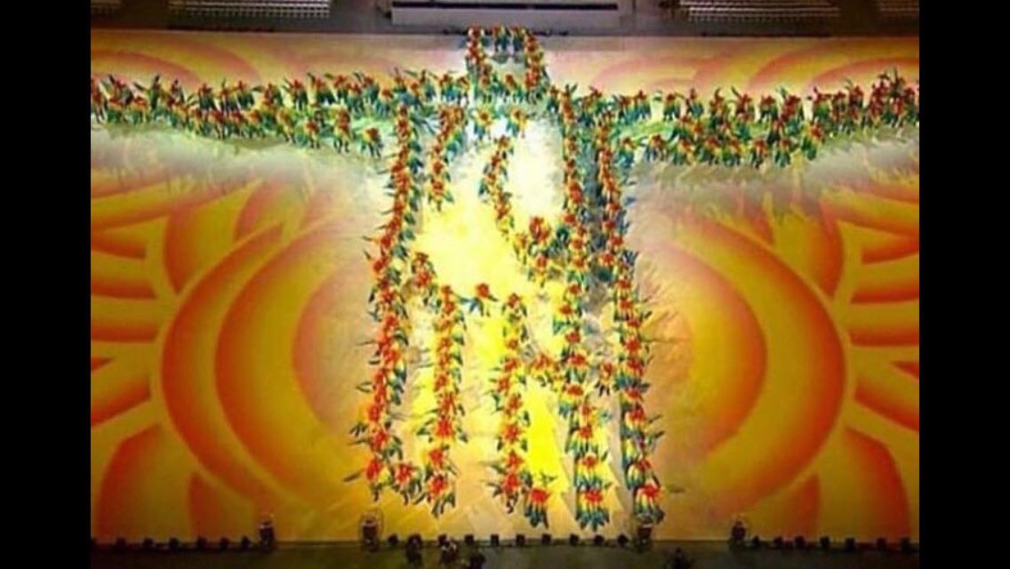 erickzurick's tweet image. Belíssima imagem! #JogosOlimpicos #Rio2016 #festadeencerramento #ouro #prata #bronze