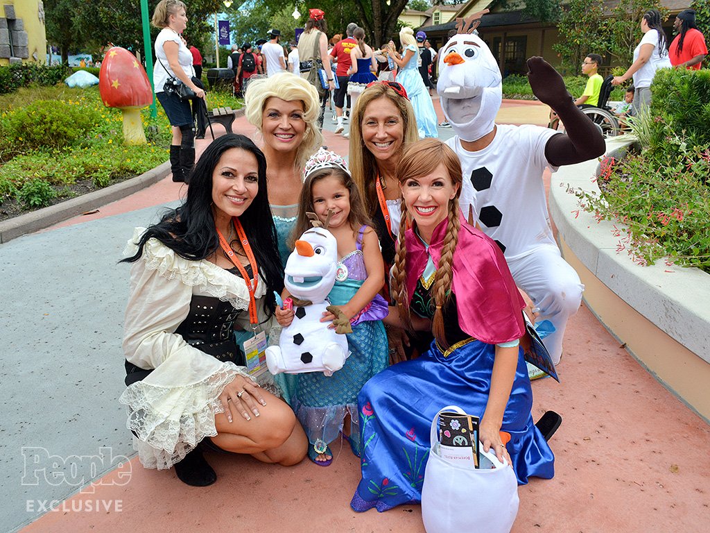 People on Twitter "More than 100 reality stars raise 135,000 (and(01)