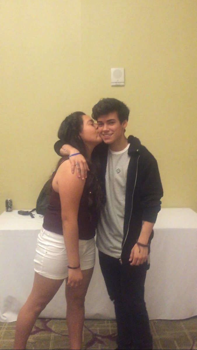 simplyleslieee's tweet photo. You bring so much happiness into so many people life and I love you for that and so much more . #PositivityForWes https://t.co/NdGpiulO23