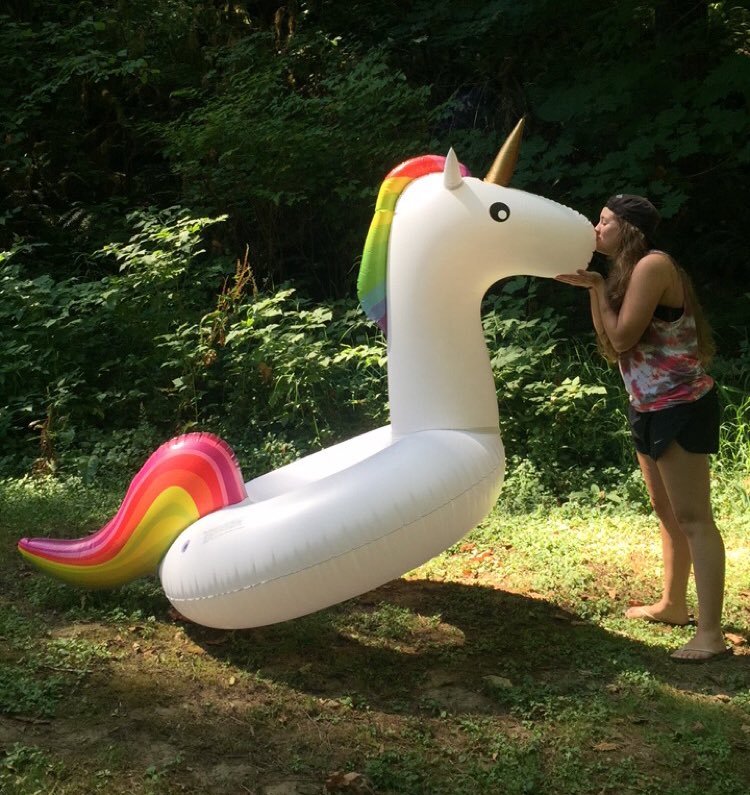 MadiePriaulx's tweet photo. i love camping https://t.co/B0DooWDCEa