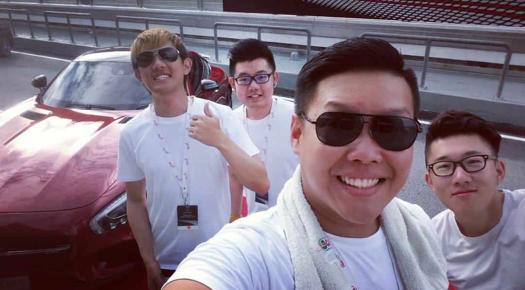 wuen10ken's tweet photo. After hours of sun tan #tb #MBDE #SIC https://t.co/Oe3vxHX4aK