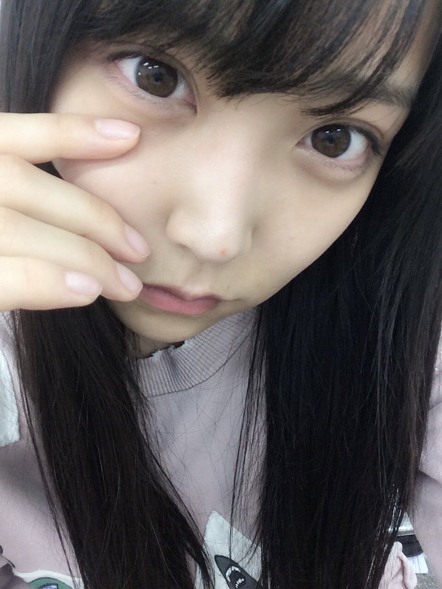 白間 美瑠 今日は 鼻の先についてる赤い点 幸せの鼻ぽっち が 目立っている 笑笑 幸せってことなのかな 引き続きレッスン頑張ります