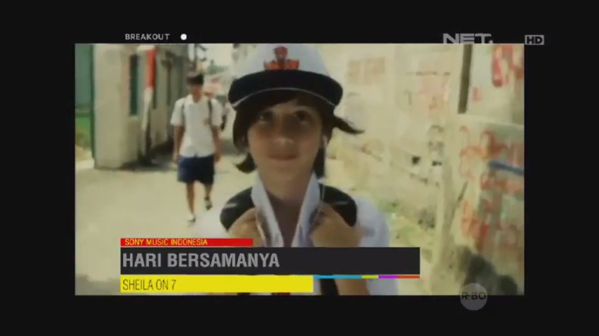 DickyRinaldo's tweet photo. Sheilagank, mana suaranya?? #NowPlaying Sheila On 7 - Hari Bersamanya #BreakoutNETDecades https://t.co/jtwiuq38dE
