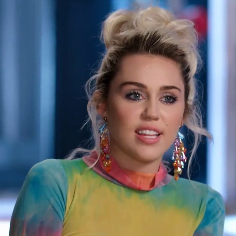 MileyUpdateEU's tweet photo. Gorgeous 😍 #TeamMiley https://t.co/kyAEeP7pVo
