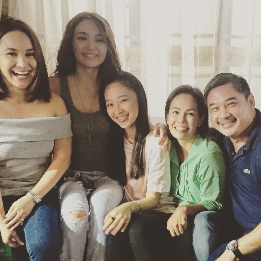 engineermataRAI's tweet image. #PushAwardsKathNiels

Yna Macaspac&apos;s (Kristine Hermosa) real life ate. Now, Mia&apos;s ate. 💙💙💙