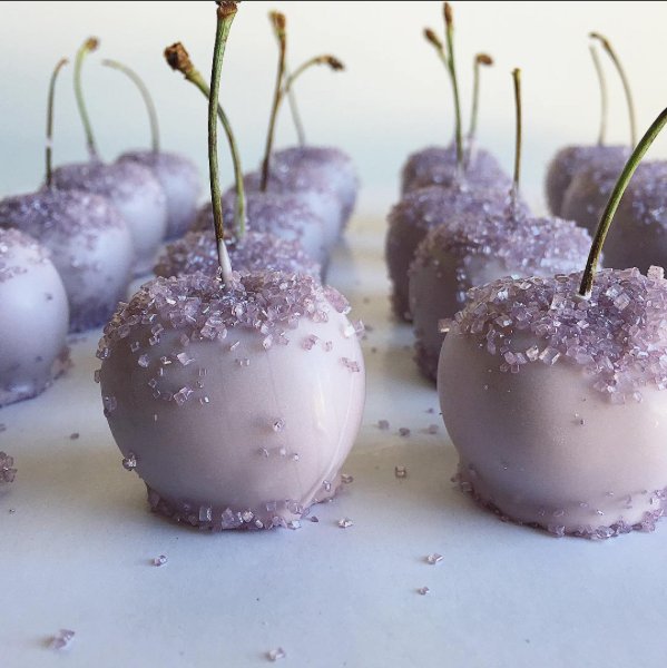 TakeTwoEvents's tweet image. Repost from strawberriesandco_. Obsessed with these chocolate covered cherries.#delicious #mondayitis #gorgeous