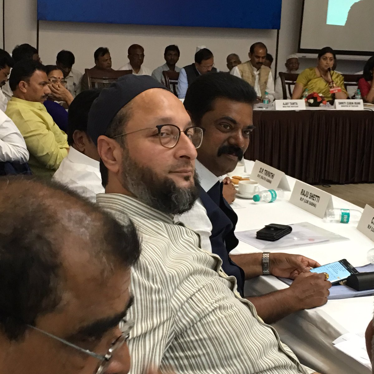 asadowaisi's tweet photo. 2 crores people get employment through 50 lakh powerlooms country which is in dire straits needs review AntiDumping https://t.co/p84Mv5DV28