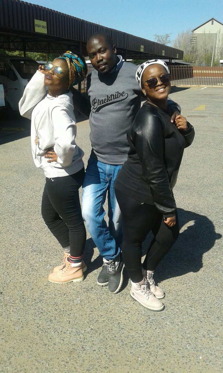 Goombafire_Live's tweet photo. #TeamGoombafireLive @LeloMfebe @BraQuakeSA and Boipelo Bonolo. https://t.co/F0fq3pUhTz