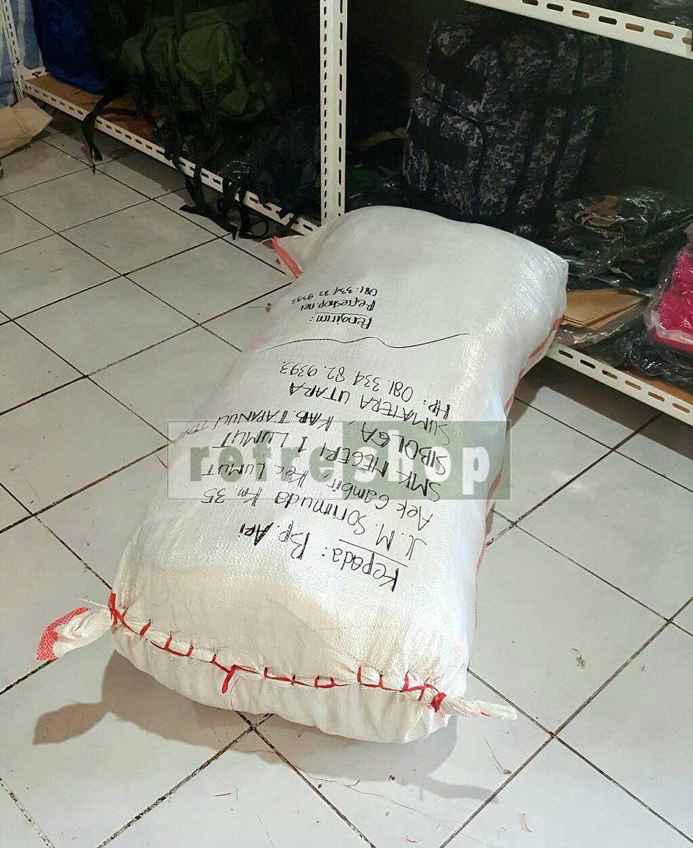 refreshop's tweet image. 200 buah baret biru dari pesanan 1000 buah siap dikirimkan kembali. Minat? #baretbiru #perlengkapantni  #refreshop