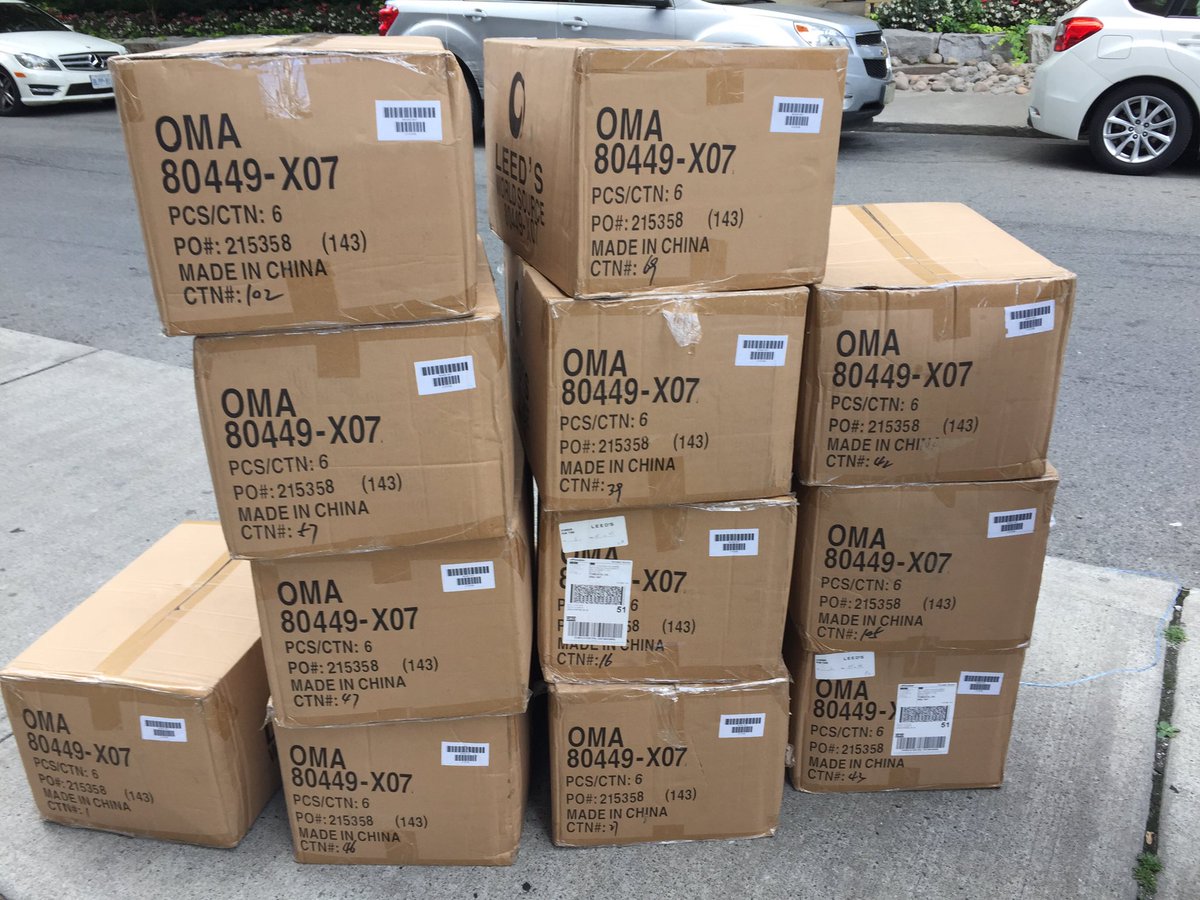Financial_MD's tweet photo. Backpacks awaiting their ride to @uoftmedicine orientation! #backpack2016 https://t.co/GSrtjN0A9v
