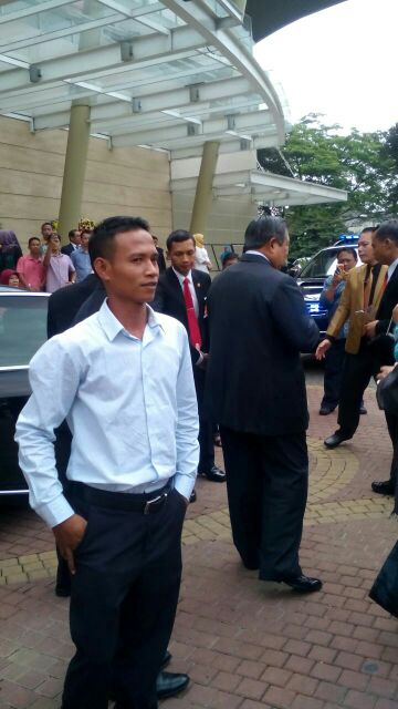 Bersama bapak <a href="/SBYudhoyono/">S. B. Yudhoyono</a>