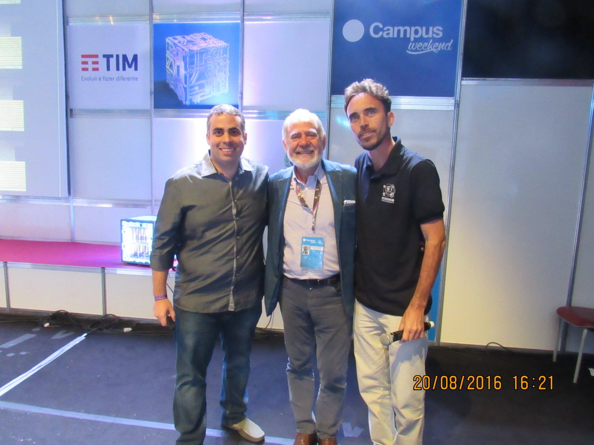 waramorim's tweet photo. É possível mudar a realidade por meio da educação, nós acreditamos!
@CampusPartyBRA #EduLivre #CPWeekend https://t.co/G9ysRk6YU4