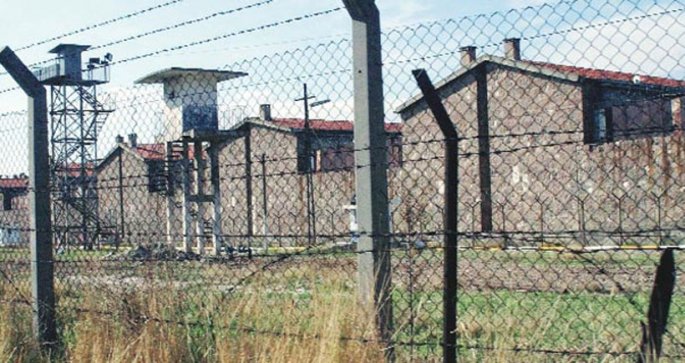 Buca Cezaevi'nde 'mahkumlara bozuk et yedirildi' iddiası
sol.org.tr/toplum/buca-ce…