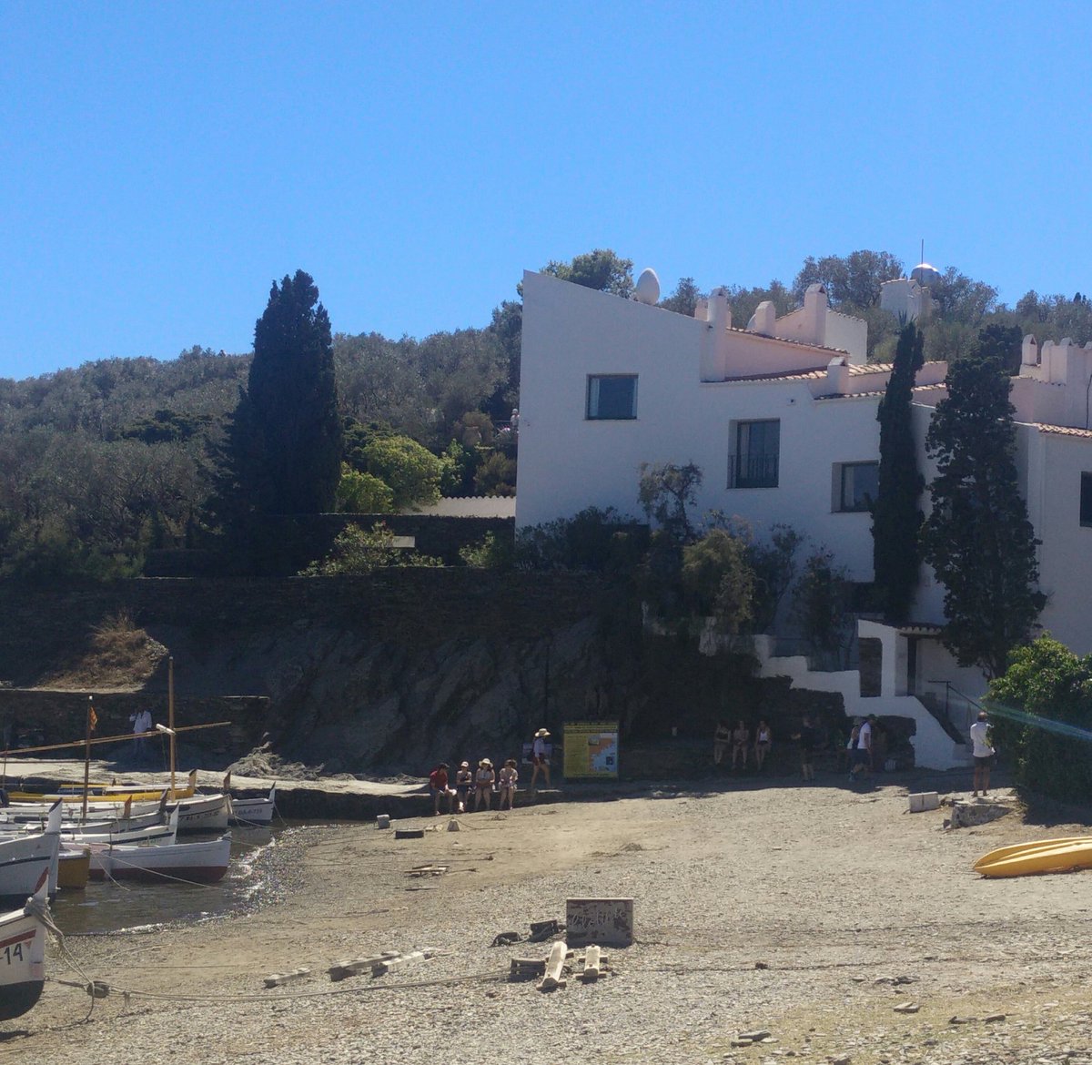 MarcGenevat's tweet image. Buscant la inspiració a Port Lligat per la @robocat2017 #RoboCAT17 #CasaDalí #SalvadorDalí. Qui té idees ja?