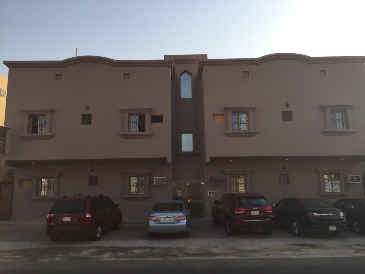 للبيع عماره استثماريه في منطقة الراكه
المساحه : ٨٧٥ م ( ٢٠ شقه)
الدخل ٤٢٤ الف سنوي 
السعر المطلوب ٤,٣٠٠.٠٠٠ ريال