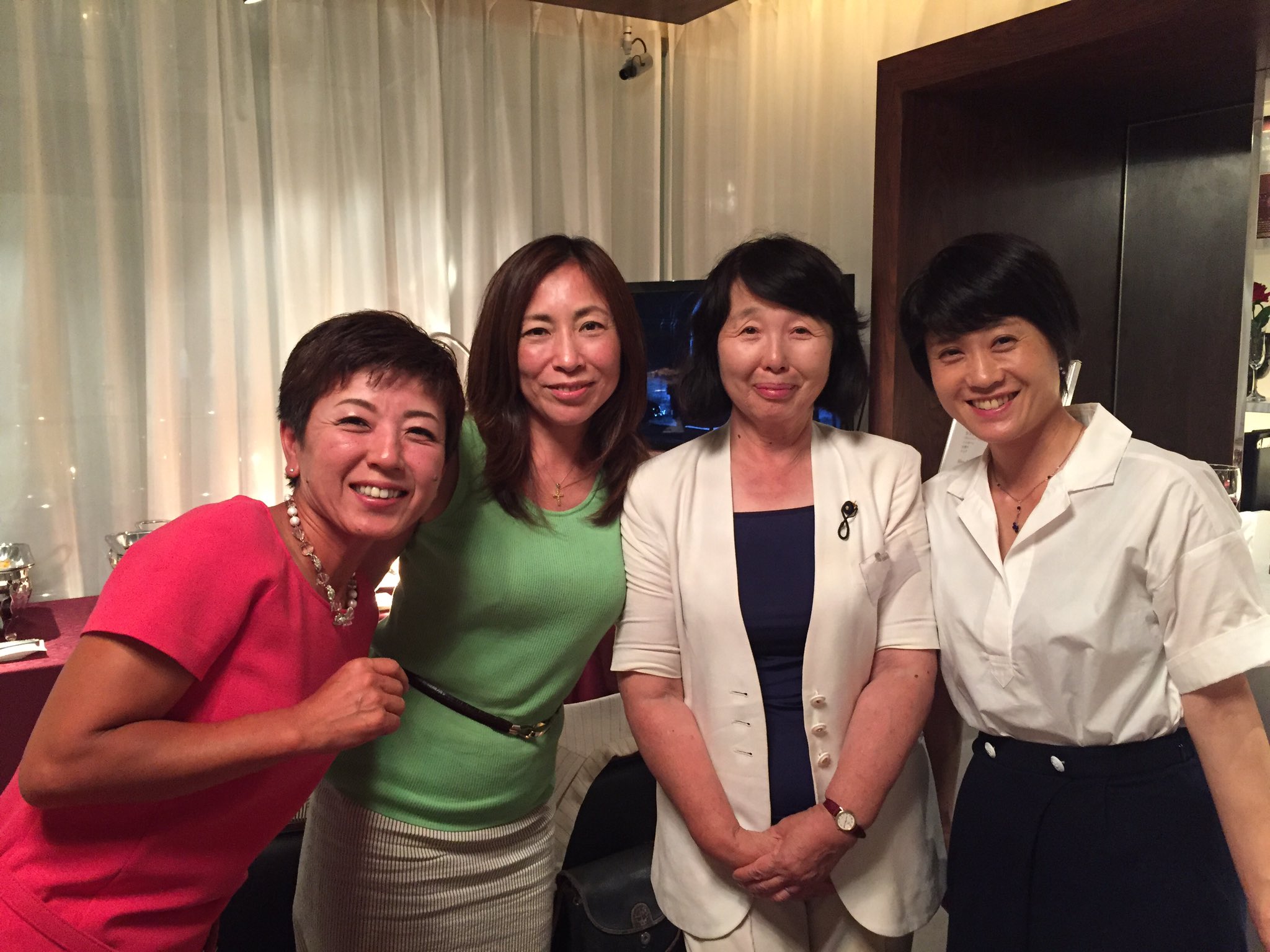 上田令子 東京都議 自由を守る会代表 都道府県女性議員の会が誕生しました O 党派を超えて なが いおつきあいのあべ ともよ群馬県議 野村美穂岐阜県議 今井正子長野県議と合流でき 今後の展開楽しみです 世話人になりましてよ E