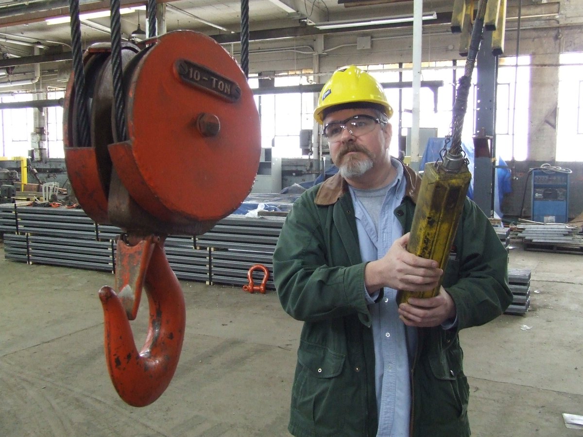 CMCOLive's tweet image. NEW CLASS: Qualified Overhead Crane Operator Course | January 2017 | Learn more here: owl.li/wPXy303pvuL