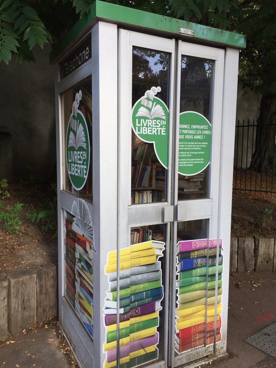 Belle initiative de reconversion des cabines france telecom <a href="/orange/">Orange</a> @_lecollectif