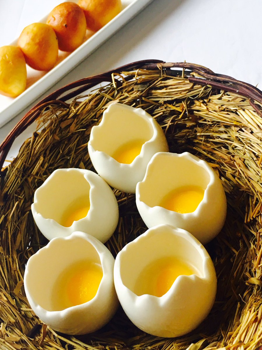SwatySMalik's tweet image. Tender coconut water and Mango with Maska Bun. #MasalaLibrary #Delhi