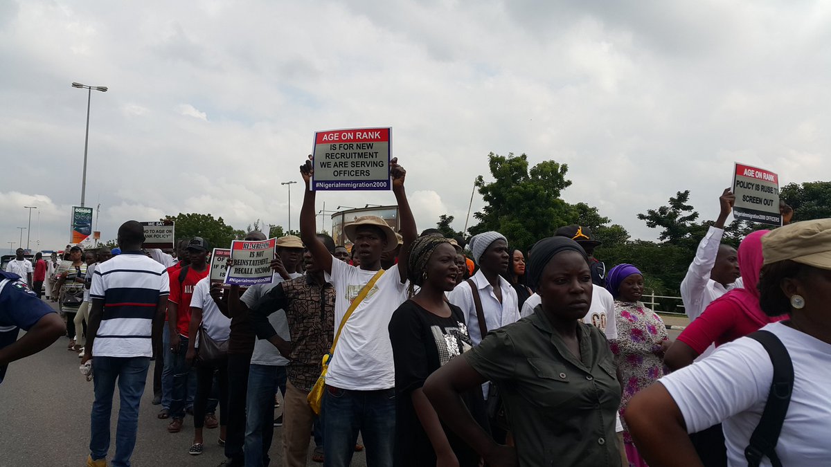 MKabrik's tweet photo. Mr President @MBuhari they want their jobs back too. Act now we want result.
#Immigration2000 https://t.co/iy7cAGZc3u