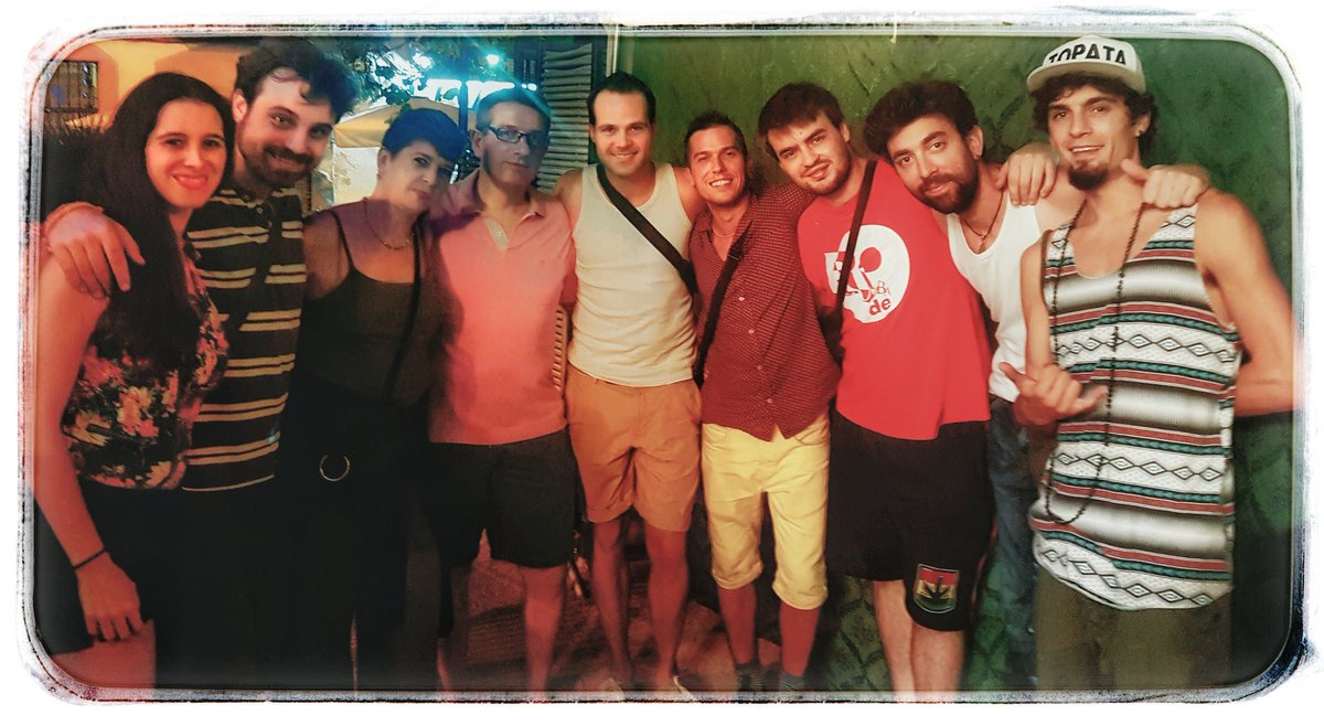 Ajutsi's tweet photo. Trobada @9son @Ajutsi a la #fmgracia16!
Junts per construir uns nous pous a l'escola Parameswar!
#pousajutsi #9son https://t.co/BKu2T0MkCa