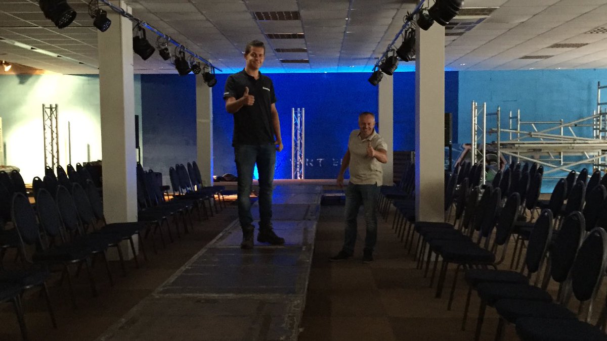 KevinKel1's tweet photo. Dick @DIMOTECH_NL succes met opbouw @ProfrondeAlmelo Fashion en Lifestyle event Ticket: https://t.co/N4wahWe8bI ** https://t.co/a3L9t7RhZR
