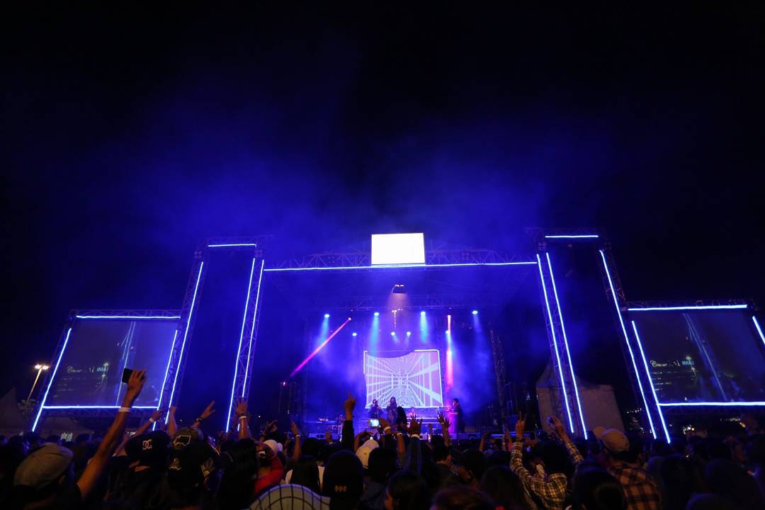 kitaanaknegeri's tweet photo. Semakin malam semakin meriah dengan penampilan dari @PJoana PETJAAH BGT! Cc @Soundsfest #soundsfest2016 https://t.co/zgp8P4J244